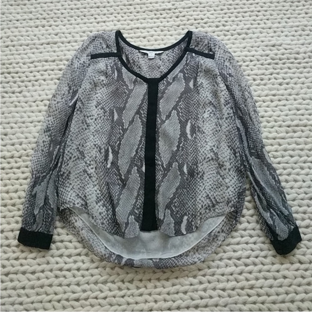 Diane Von Furstenberg Snake Print Silk Top - Picture 4 of 5